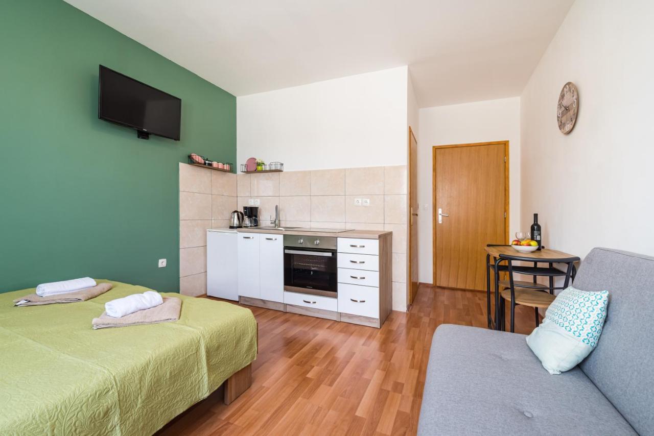 Studio And Rooms Zadar City Wall Exterior photo