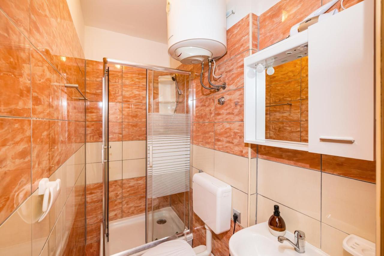 Studio And Rooms Zadar City Wall Exterior photo